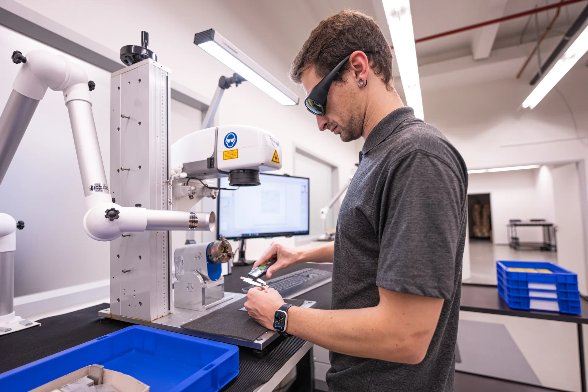 Einrichten eines Bauteils zur Bemusterung an der Laseranlage